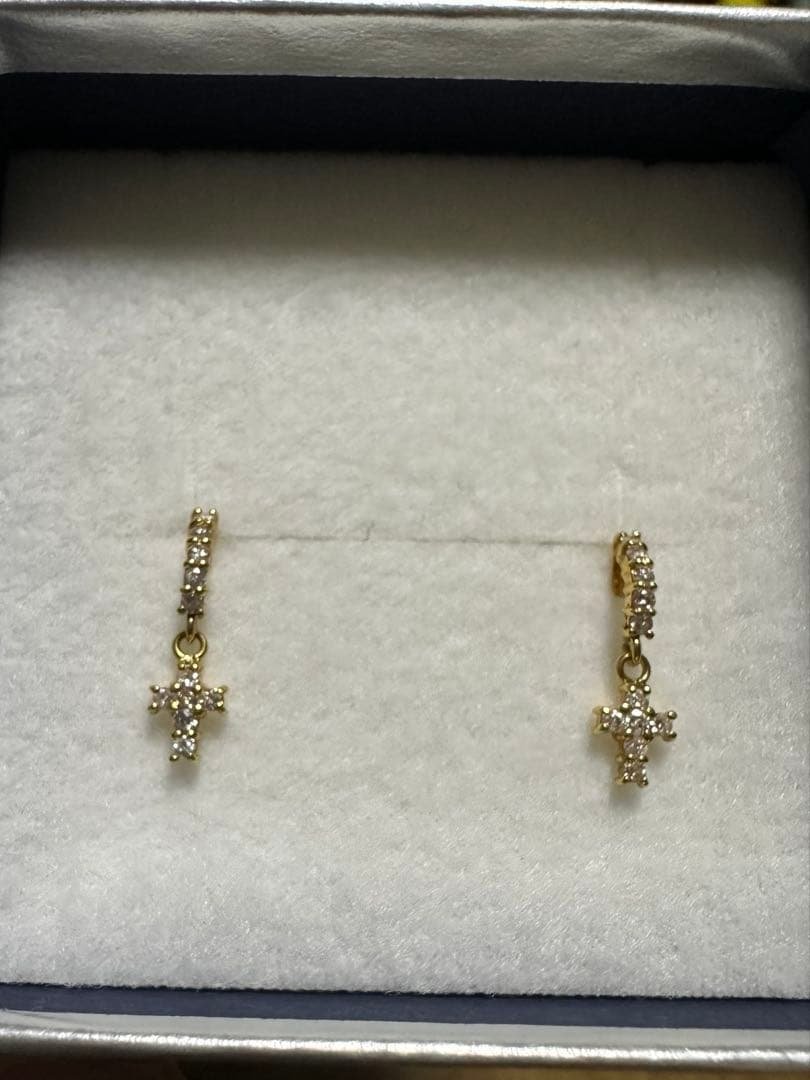 ダイヤ 0.05ct クロス 十字架 ピアス 18金 イエロー ピンク ゴールド