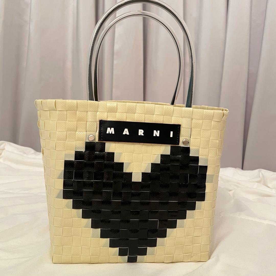 国内正規品　MARNI アイボリー ハート LOVE かごバッグ
