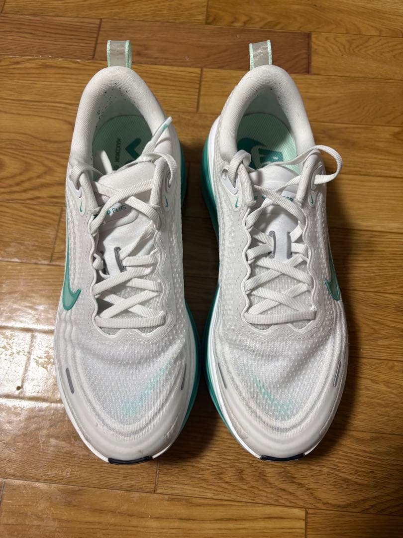 ナイキボメロプラス（26.0）