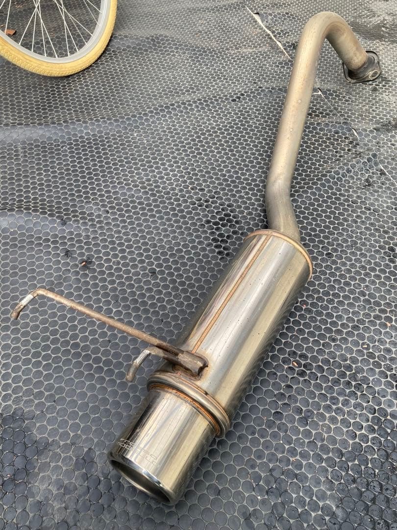 GB3フリード用　ROSSO MODELLO GT-8 ステンレスマフラー