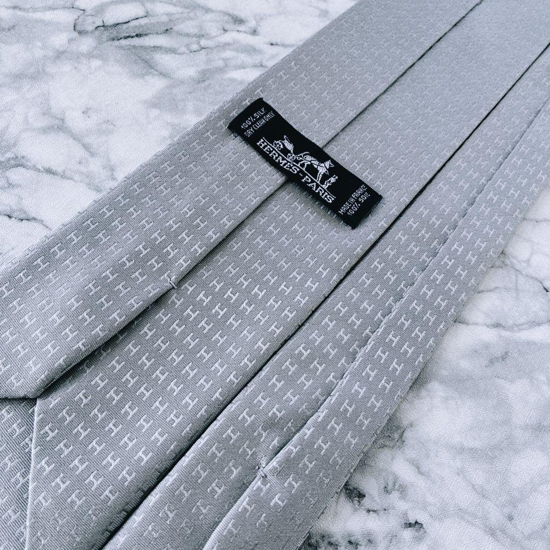 箱付✨極美品✨汚れなし✨HERMES ファソネ　H柄 H織　シルバー　ネクタイ