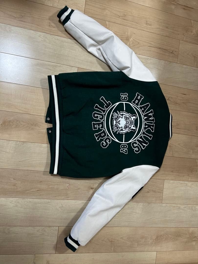 ストレンジャーシングス スタジャン プライマーク