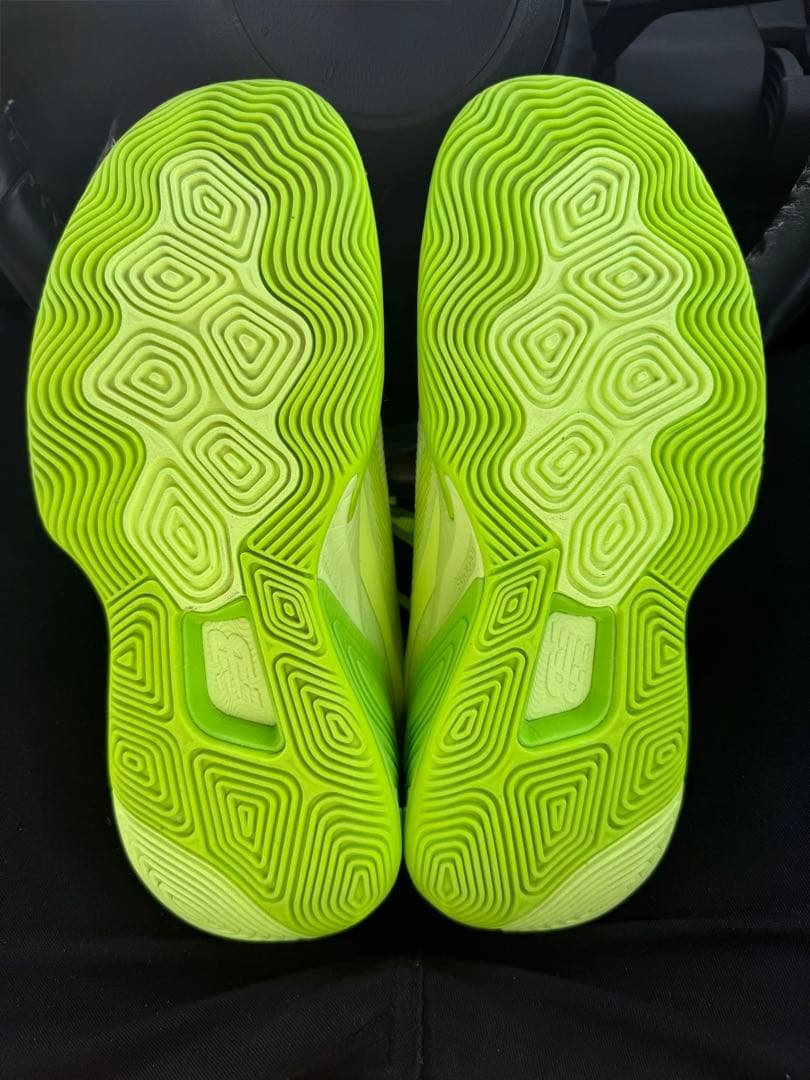 New Balance TWO WXY v5（バスケットボールシューズ ）