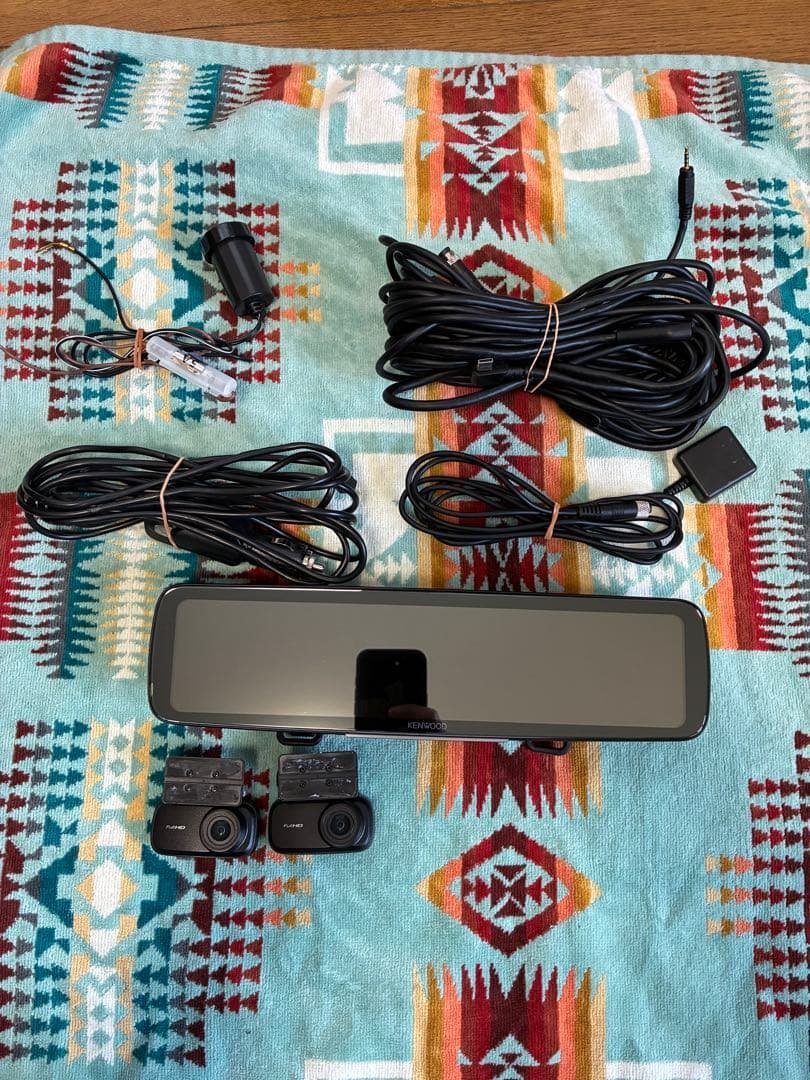 ミラー型　ドライブレコーダー　KENWOOD DRV-EM4800