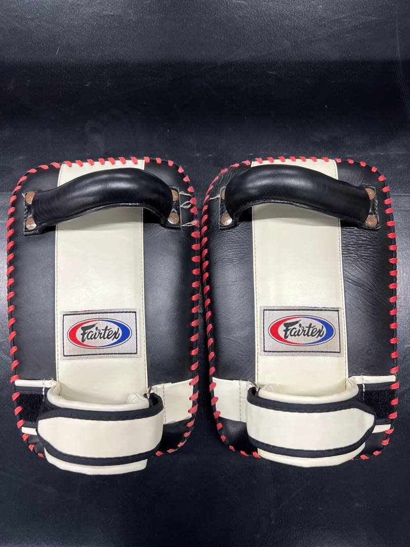 Fairtex キックミット KPLC1 Sサイズ | 本革製 ペアセット