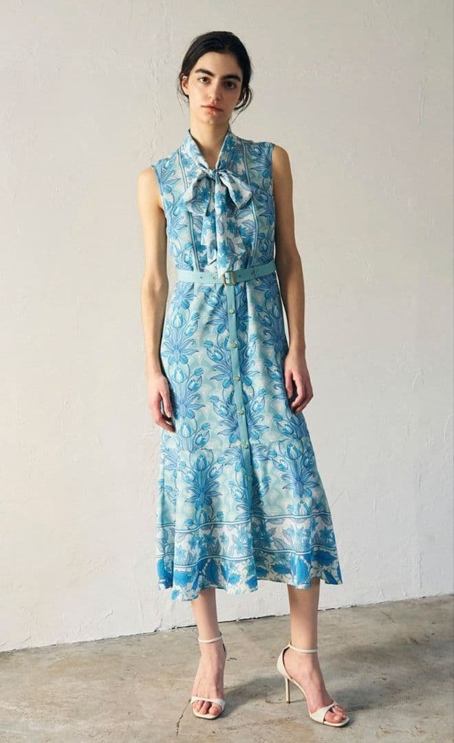 ★新品★新作★グレースコンチネンタル サラサストライププリントワンピース