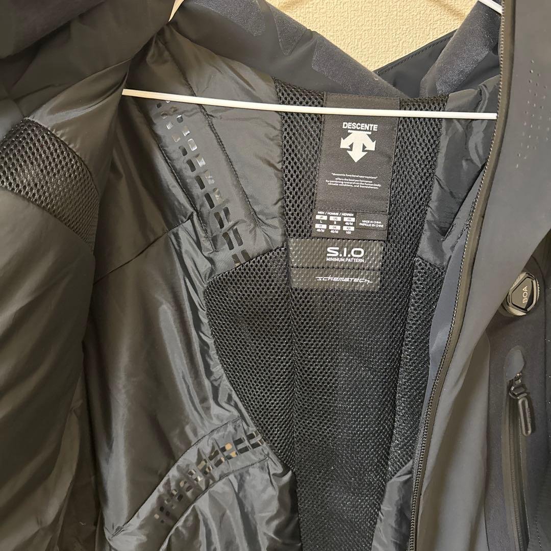 【日本に34着の限定品】DESCENTE BOAINSULATED JACKET
