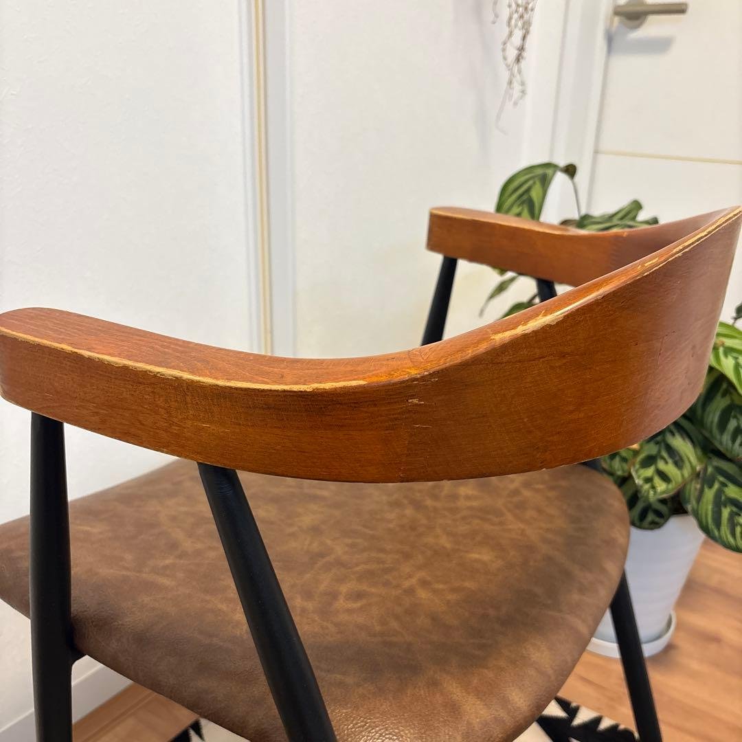 東谷AZUMAYA アームチェア① TEC-63 モダンなダイニングチェア