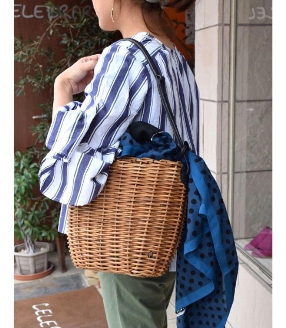 ねじねじページ　エバゴス かごバッグ スカーフ付き