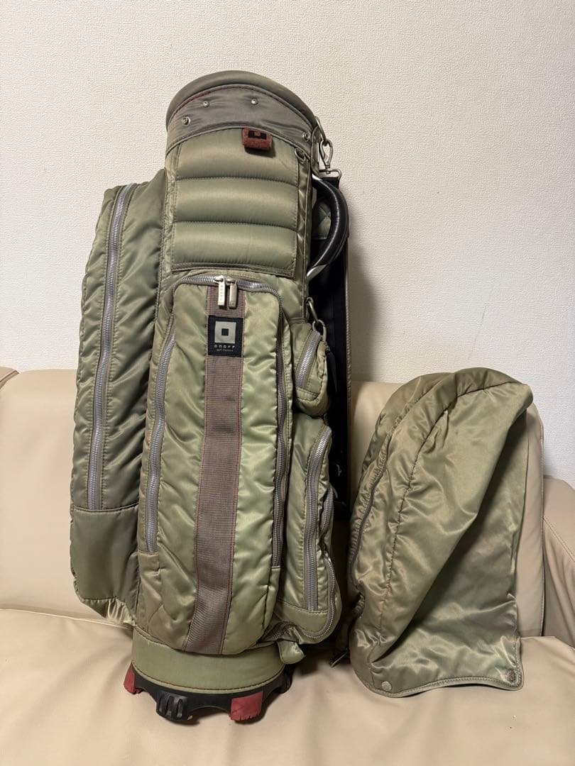 【送料込み】大人気完売品　廃盤希少　オノフ　ONOFF キャディバッグ