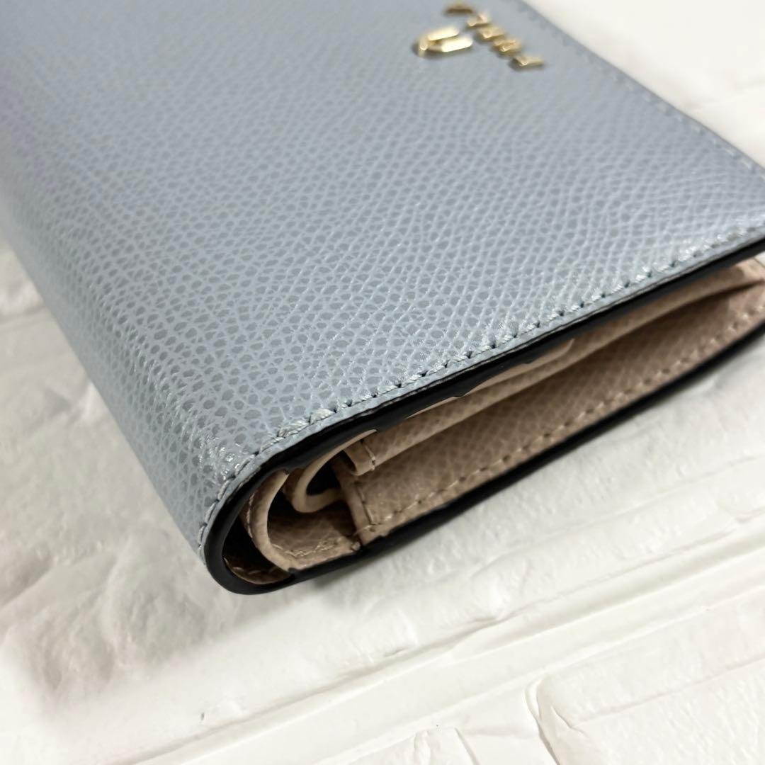 【未使用】FURLA　２つ折り財布　カメリア　ブルー　ベージュピンク　コンパクト