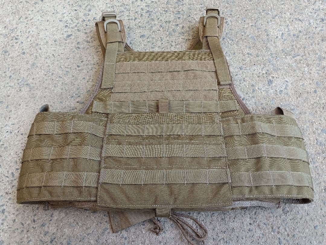 ミ*シ様 EAGLE MBAV プレートキャリア コヨーテ 実物 放出品