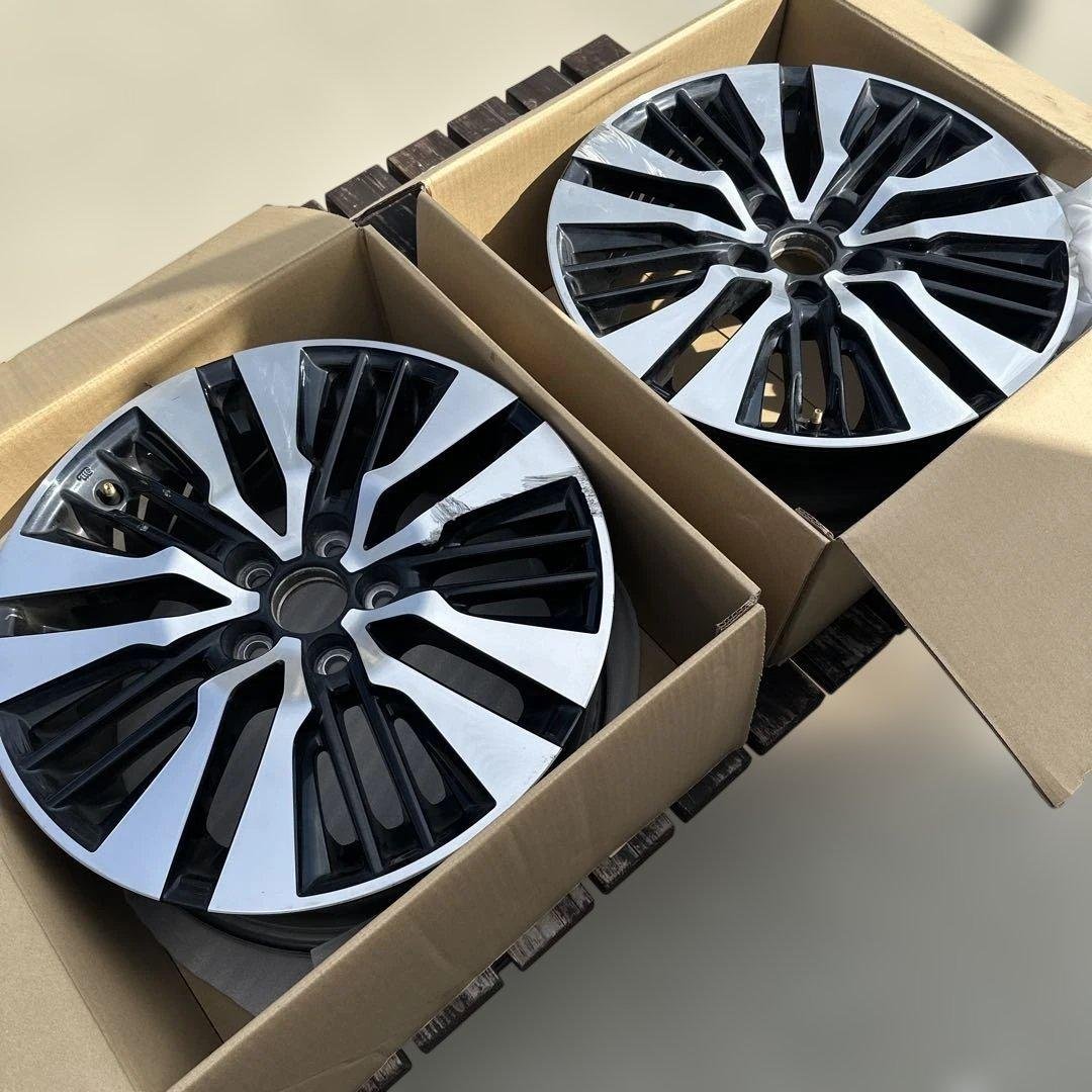 アルファード／ヴェルファイア30系純正品アルミホイール