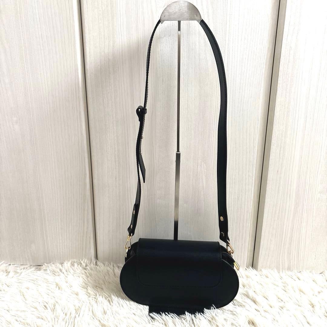 【美品】AULENTTI レザー 2way ボックス ショルダーバッグ　黒