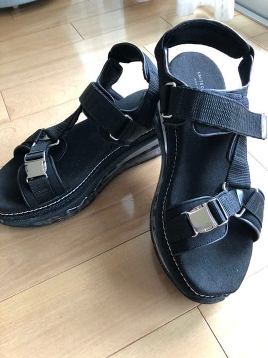 ユナイテッドトウキョウ　エアマルチソールサンダル