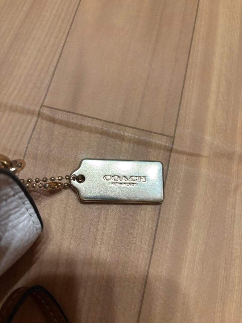 COACH ホワイトレザー ショルダーバッグ
