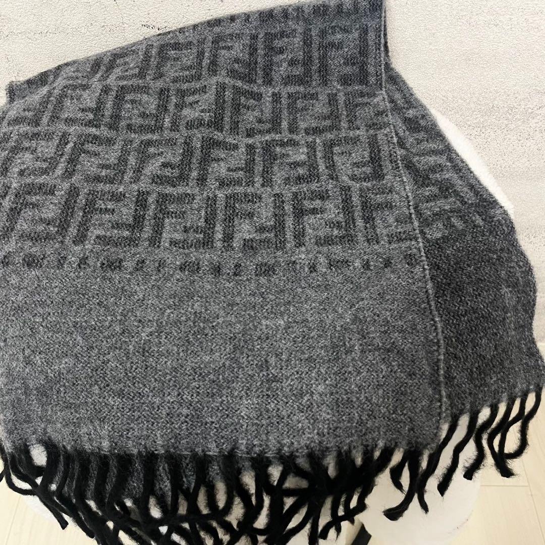 FENDI フェンディ　マフラー　ストール　ズッカ　リバーシブル　ブラック