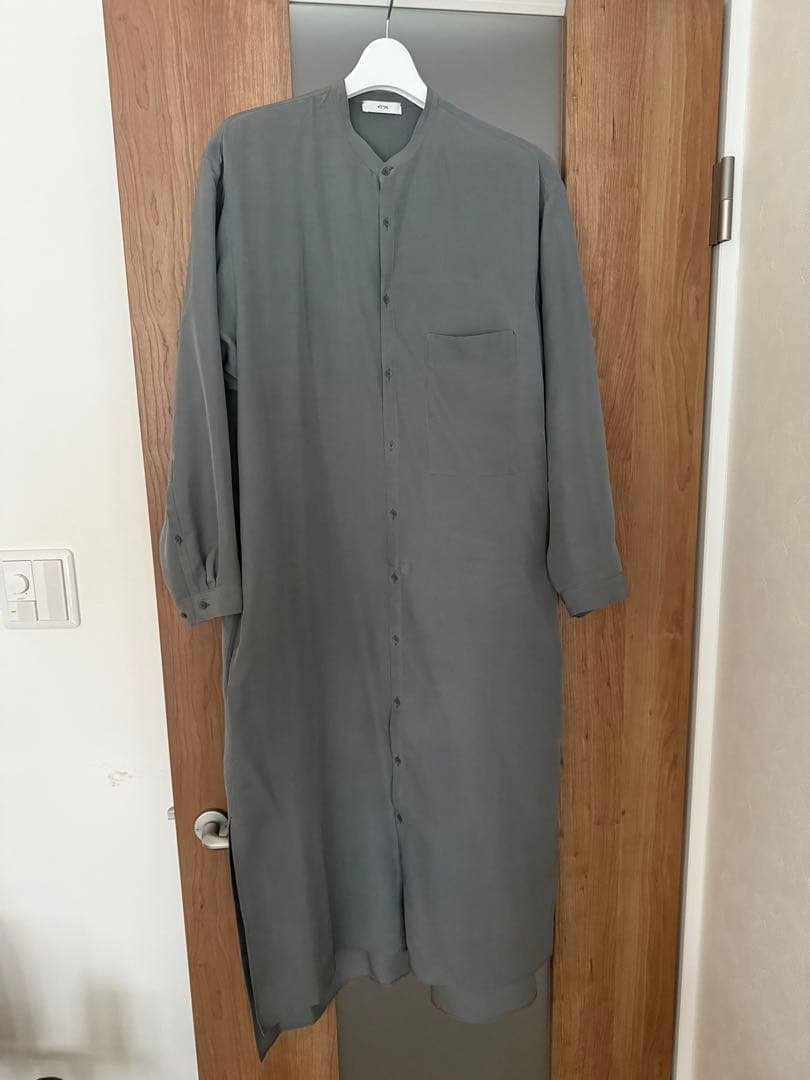 ATON グレー ボタンアップシャツワンピース