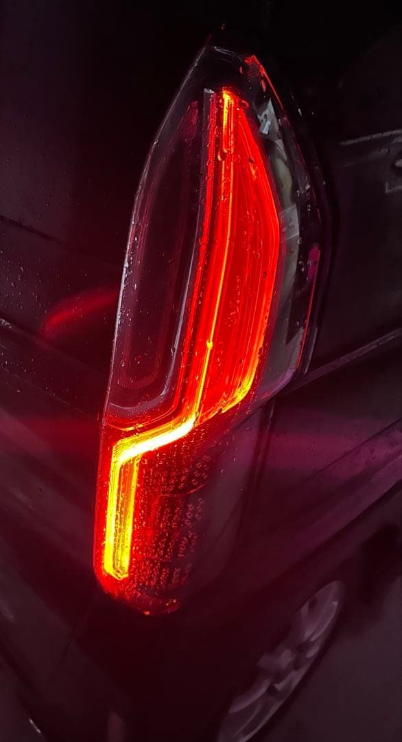 N-BOXcustom jf3 シーケンシャルウインカーLEDテール