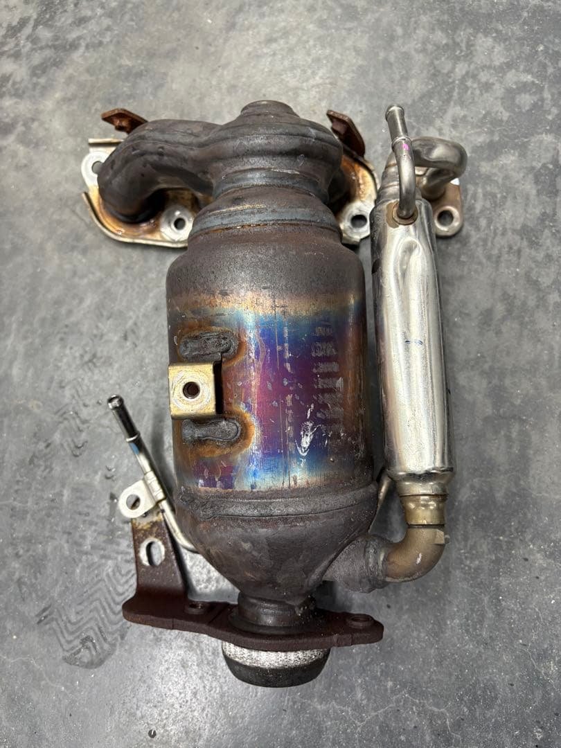 KFエンジン　エキマニ