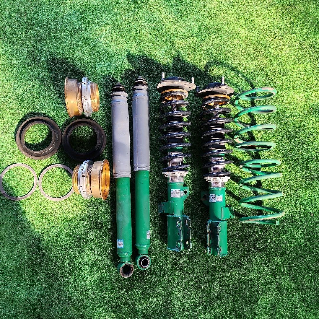 トヨタ　ノア　車高調　AZR60G-TEIN