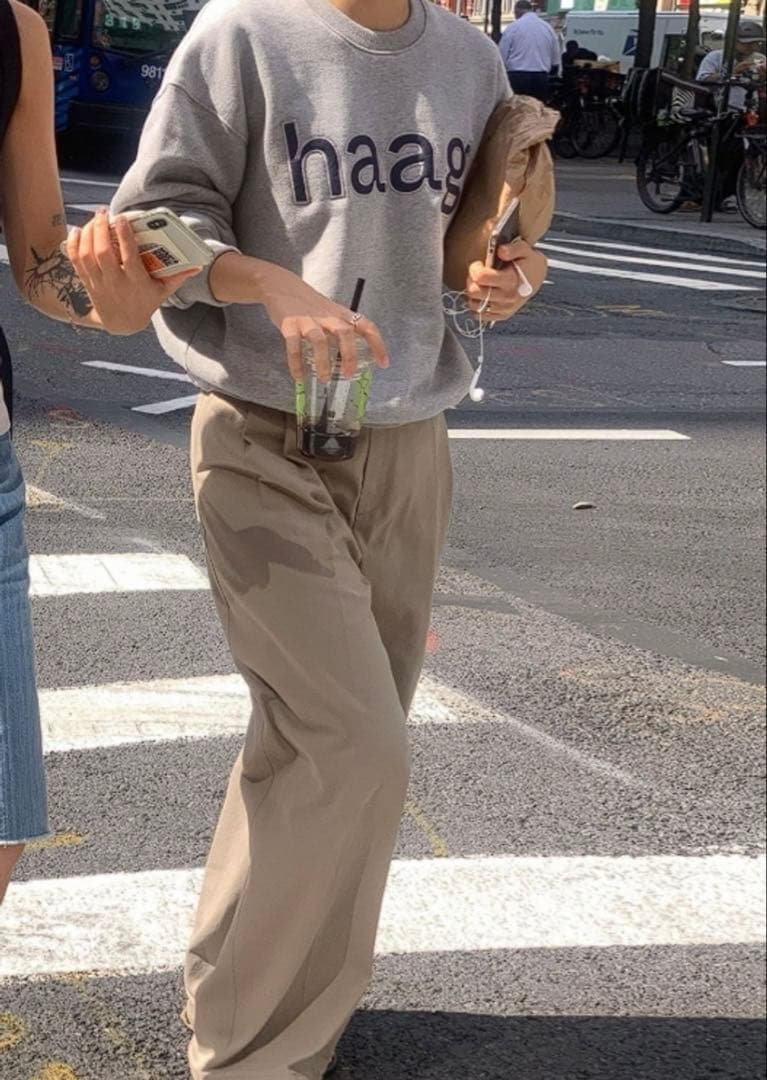 【新品未使用】haag a birthday sweatshirt スウェット