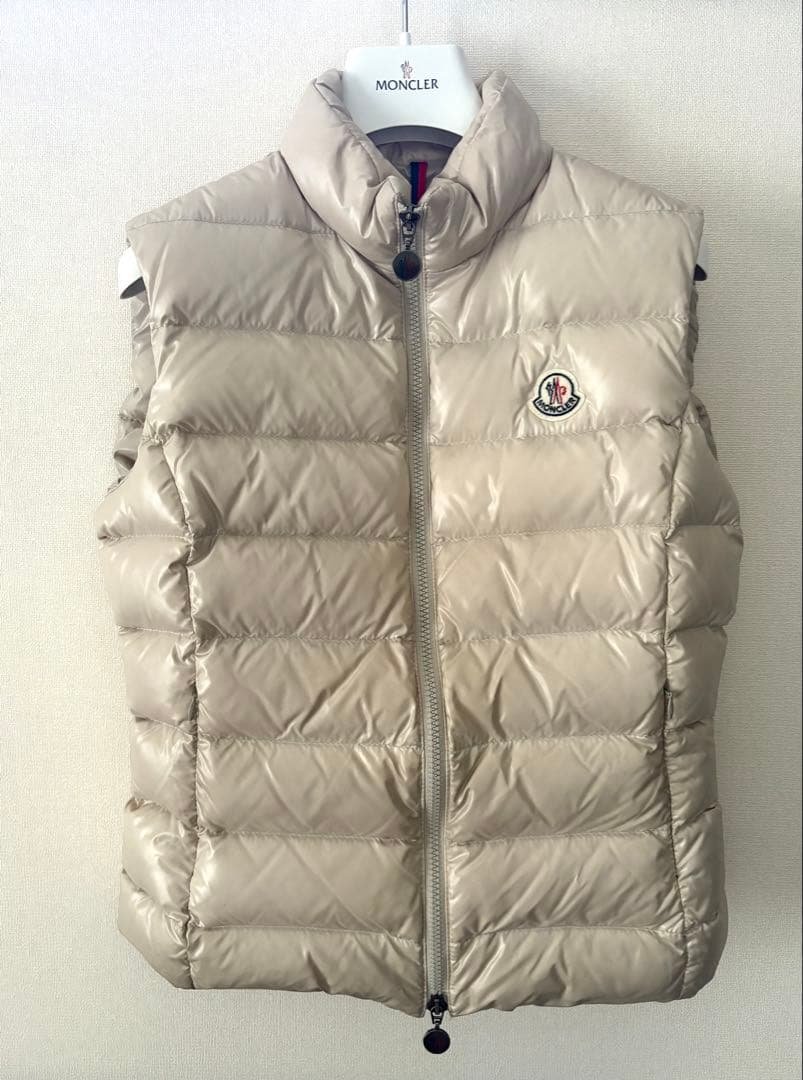 MONCLER アイボリーべーダウンベスト