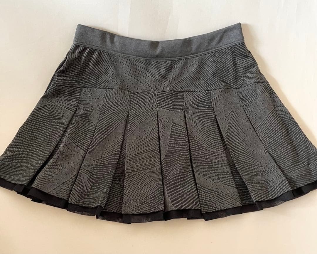 美品✨バボラ　プリーツスカート