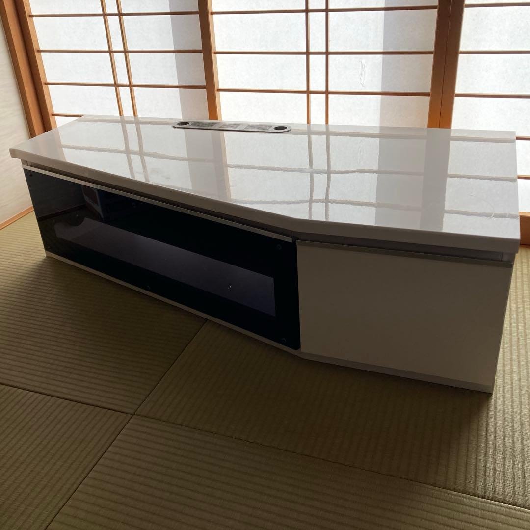 し*ん様 ディノス家具　ホワイト基調のテレビ台　縦60cm×横123cm×高さ3