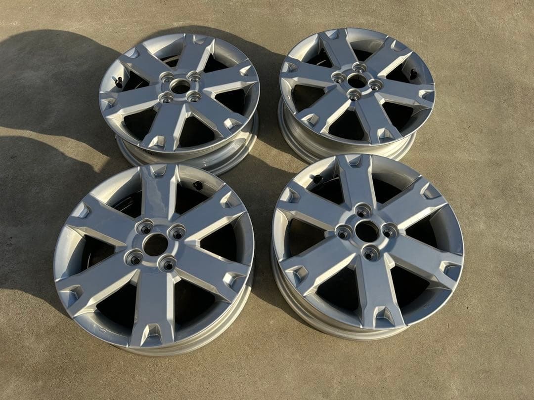 ダイハツ　15インチホイール