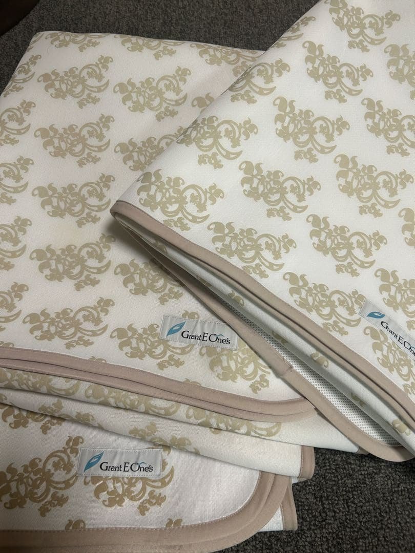 Grant E Ones ホルミシス敷きパッド3枚セット