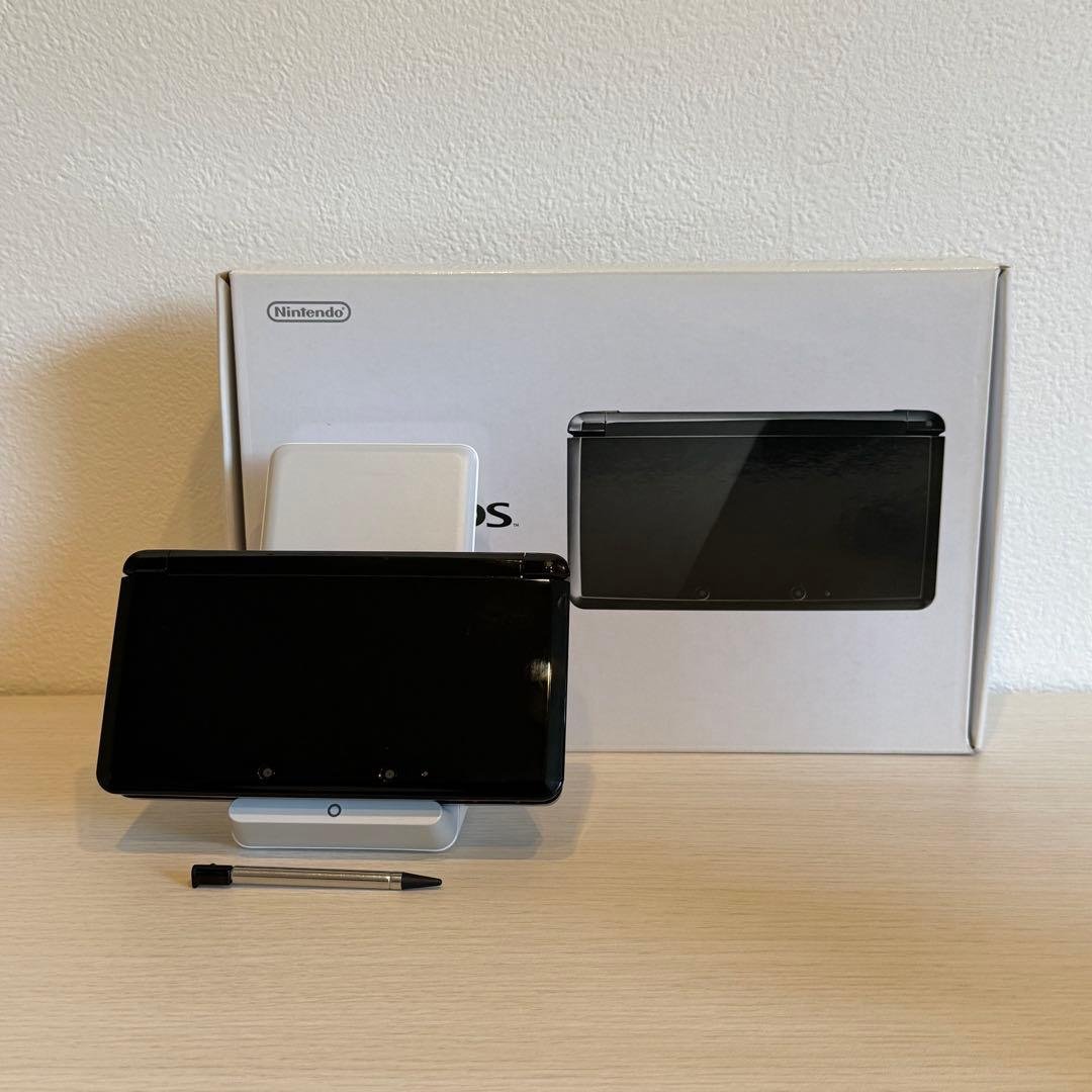 ニンテンドー3DS クリアブラック 箱付き 3-043