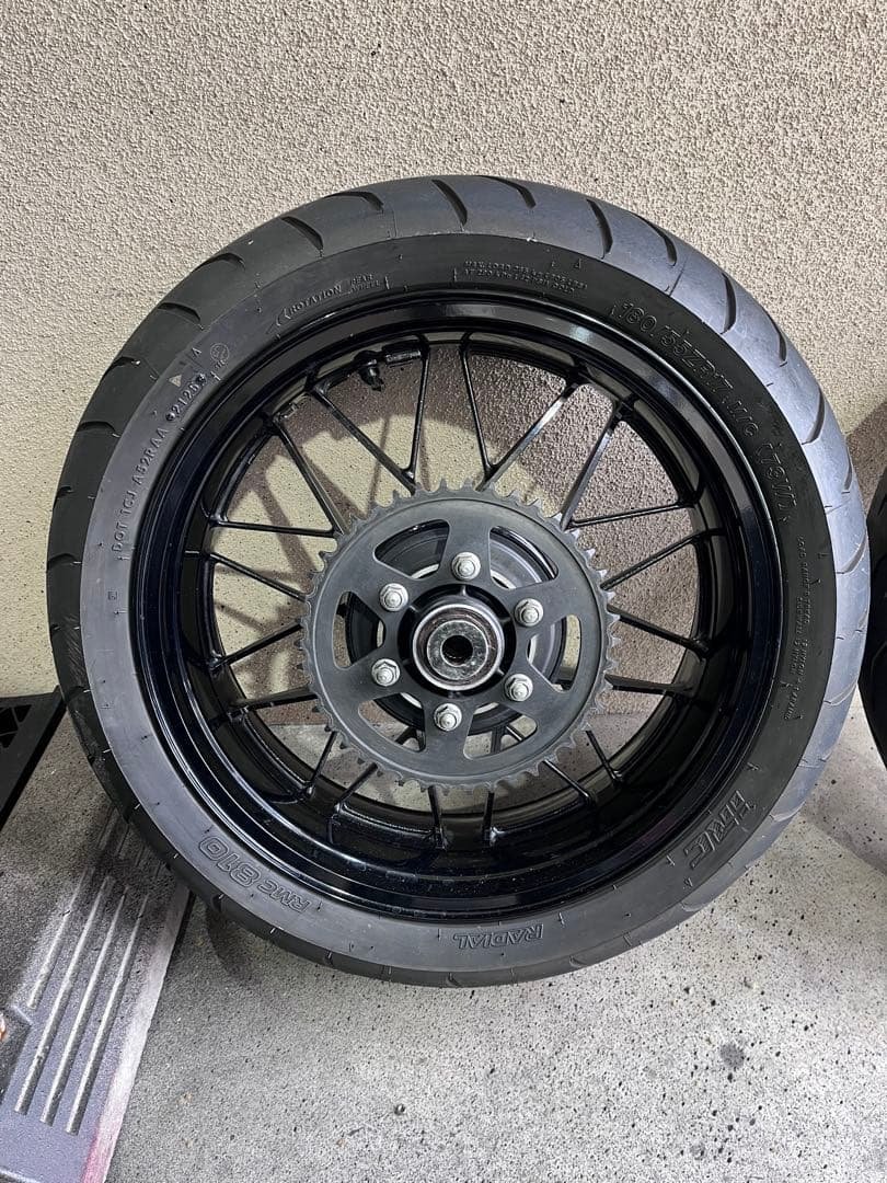 z900rs 純正 ホイール　バリ山タイヤ付き　kawasaki