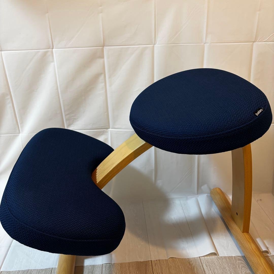 【美品】Balans Easy バランスイージー ネイビー 姿勢矯正チェア