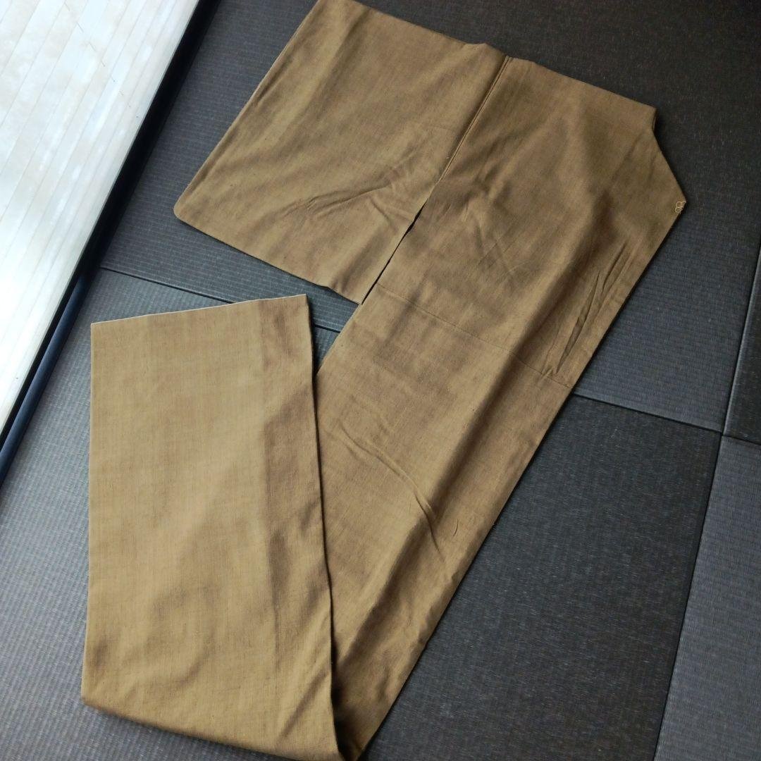 結城紬（との事で購入しております）色無地　紬　鶯茶色　梅幸茶　刺繍一つ紋入り