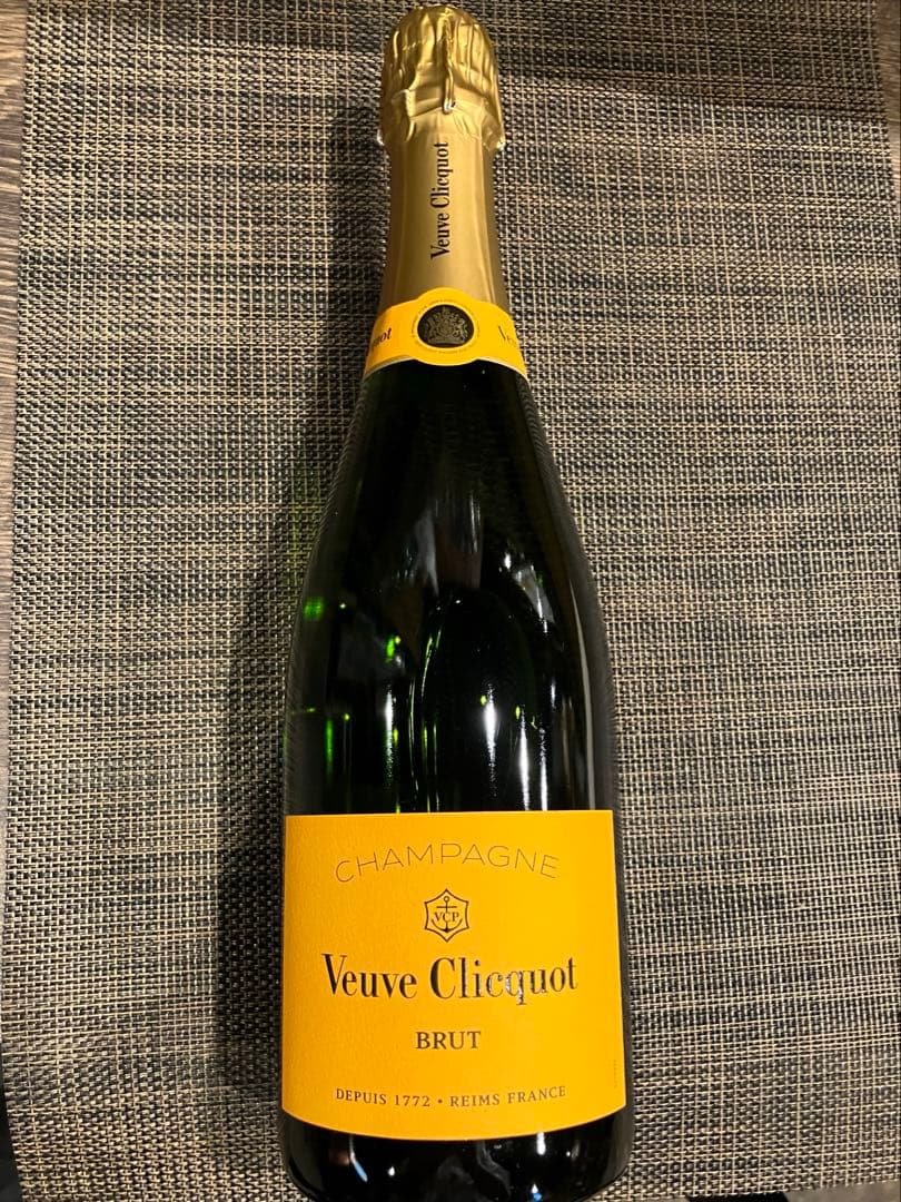 ヴーヴクリコ8本まとめ売り