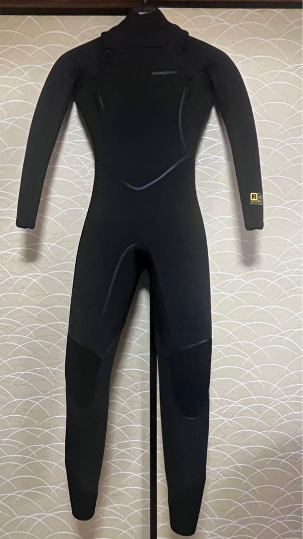 新品 Patagonia R3 ウィメンズ サイズ4 ウェットスーツ