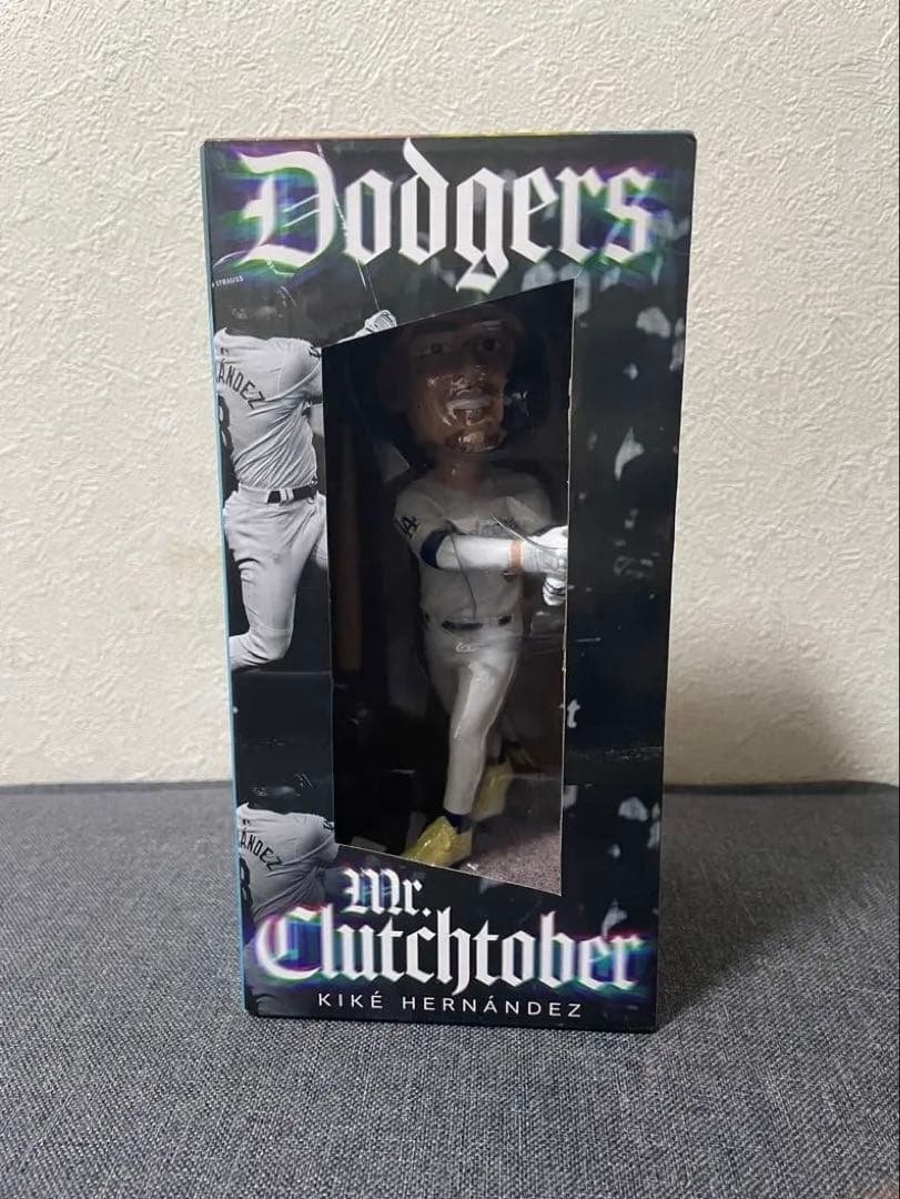 キケ ヘルナンデス　Dodgersフィギュア　ボブルヘッド
