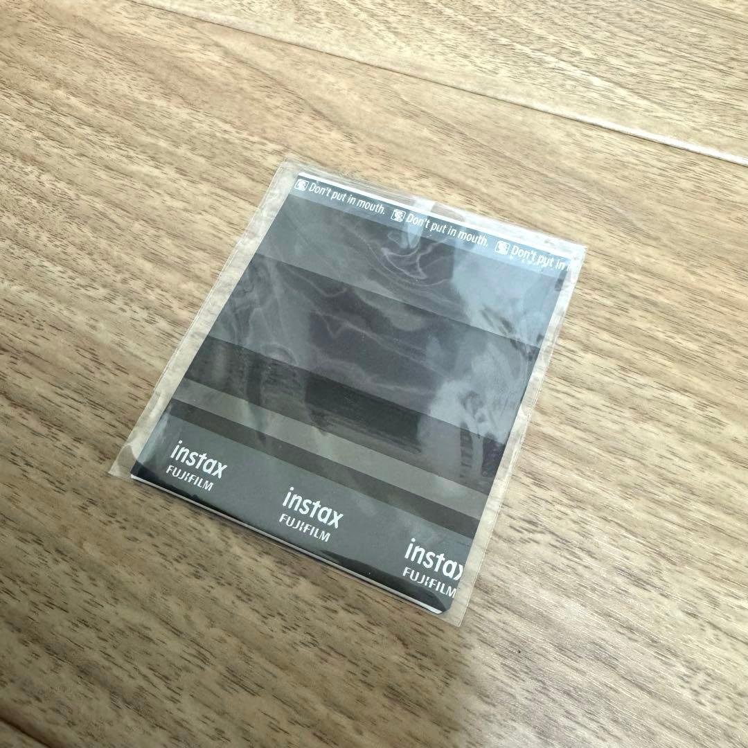 内田真礼 直筆サイン ポラロイド写真