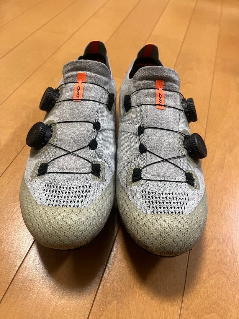 DMT KR0 グレー ロードバイク 用ビンディングシューズ