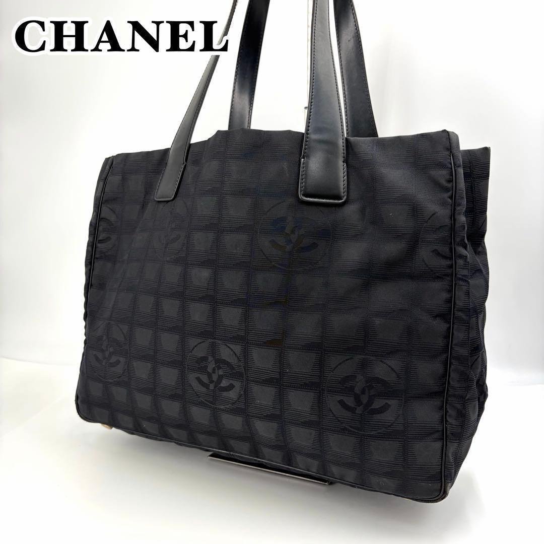 CHANEL シャネル ニュートラベルラインMMトートバッグ 8番台 687