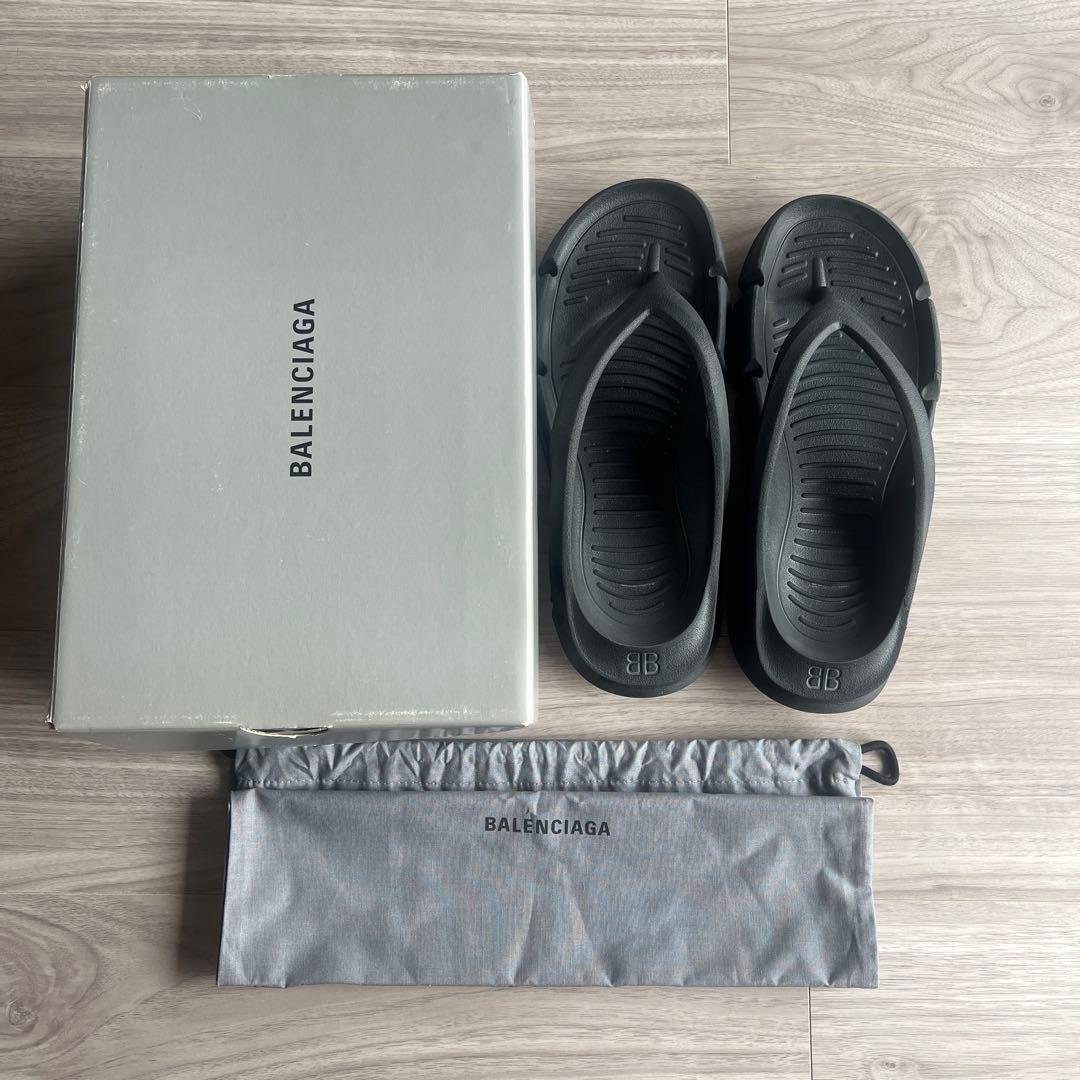 靴 Balenciaga Mold Thong Rubber Sandals