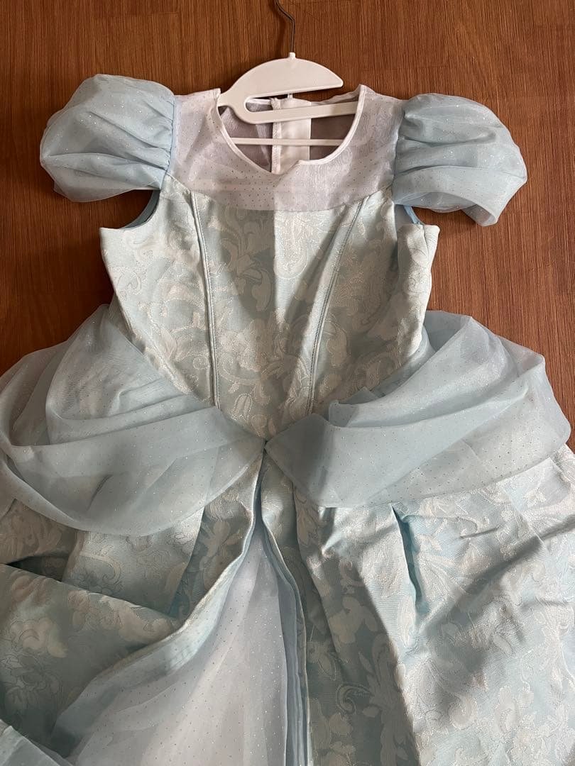 ディズニー公式ドレス　ティアラ　シンデレラ　140センチ