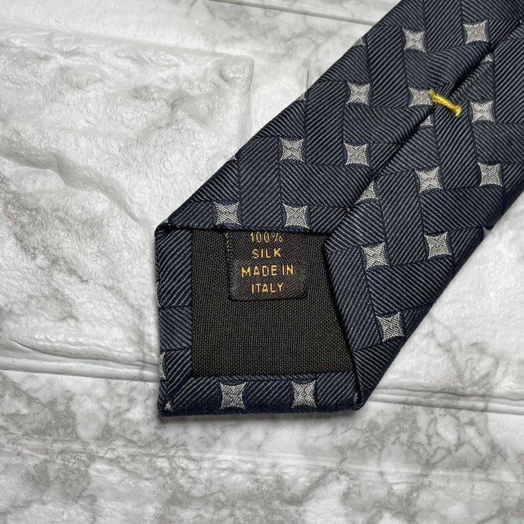 ルイヴィトン　LOUIS VUITTON ネクタイ　ダイヤ　 スーツ　タイピン