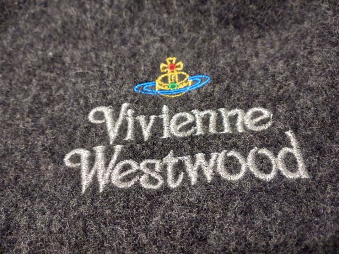 新品ヴィヴィアン・ウエストウッド　マルチカラーマフラーダークグレー　Italy製