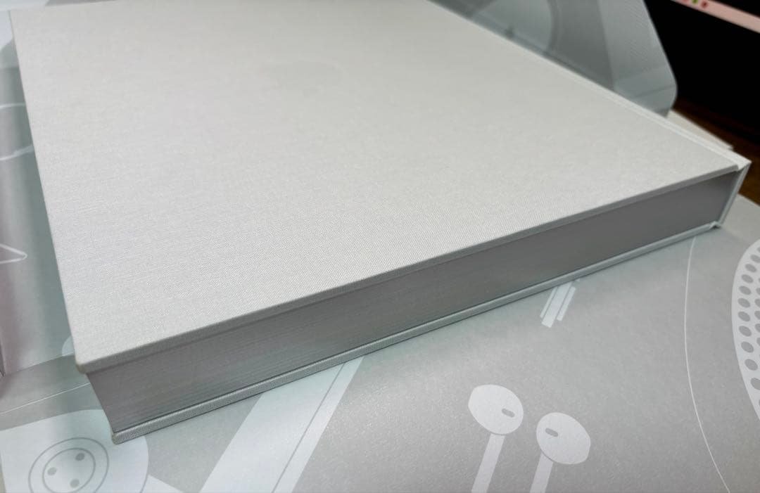 【極美品】Designed by Apple in California （小）