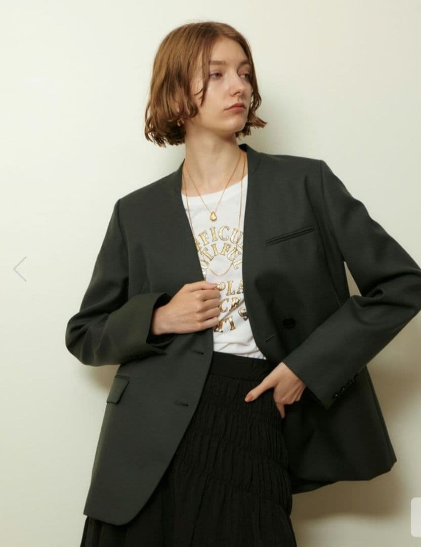 極美品 アルアバイル25AW ウールサージノーカラージャケット グレー2