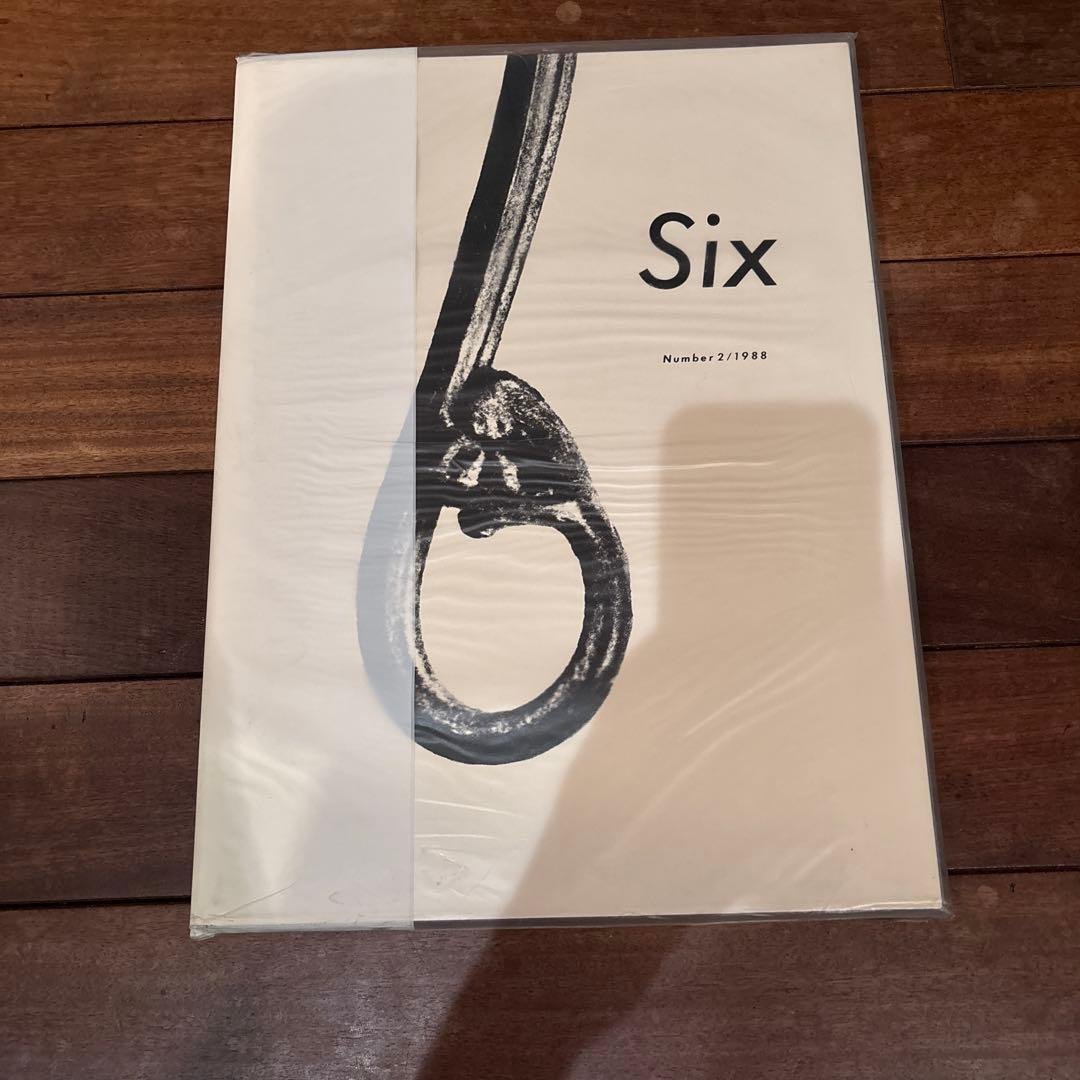 コム・デ・ギャルソン　Six Number2