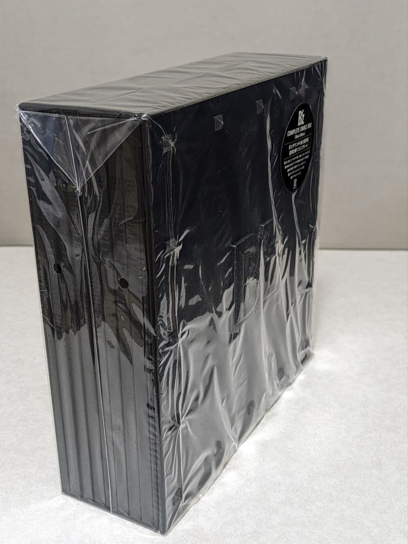 邦楽 B'z COMPLETE SINGLE BOX (Black Edition)