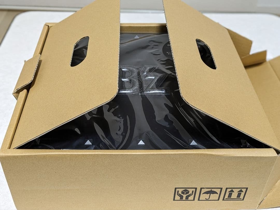 邦楽 B'z COMPLETE SINGLE BOX (Black Edition)